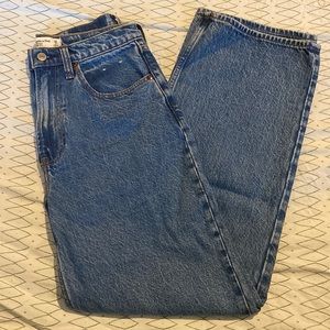 NWOT Abercrombie & Fitch High Rise Loose Jean